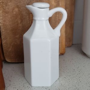 Ceramic Farmhouse Creamer Container